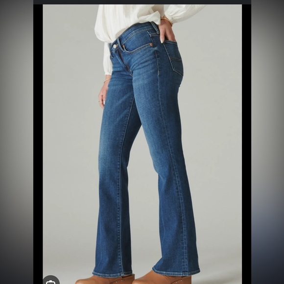 Lucky Brand / Mid~Rise Flare / Blue Jeans - Picture 2 of 10